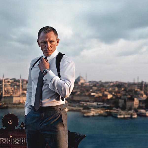 Daniel Craig as 007 wears an OMEGA watch in Skyfall